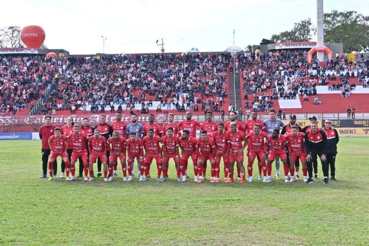 ACP e Rio Branco começam a decisão da semifinal do Paranaense neste domingo