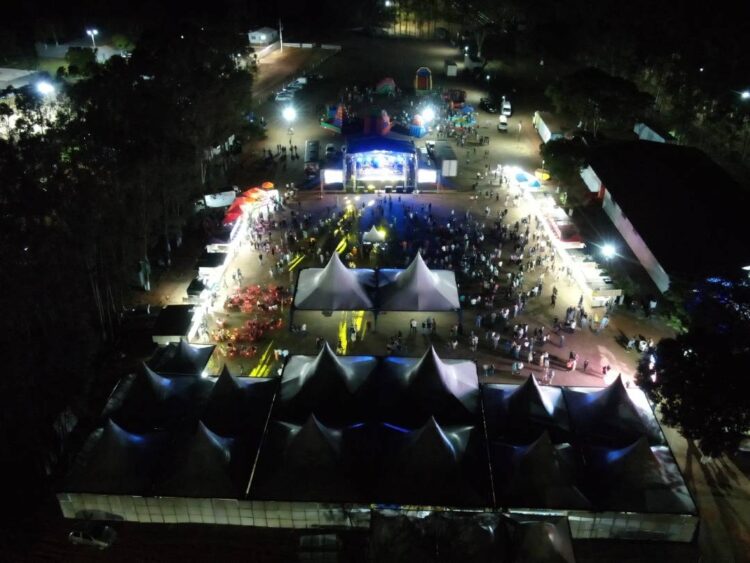 Grande festa marca o aniversário de 72 anos de Santa Isabel do Ivaí