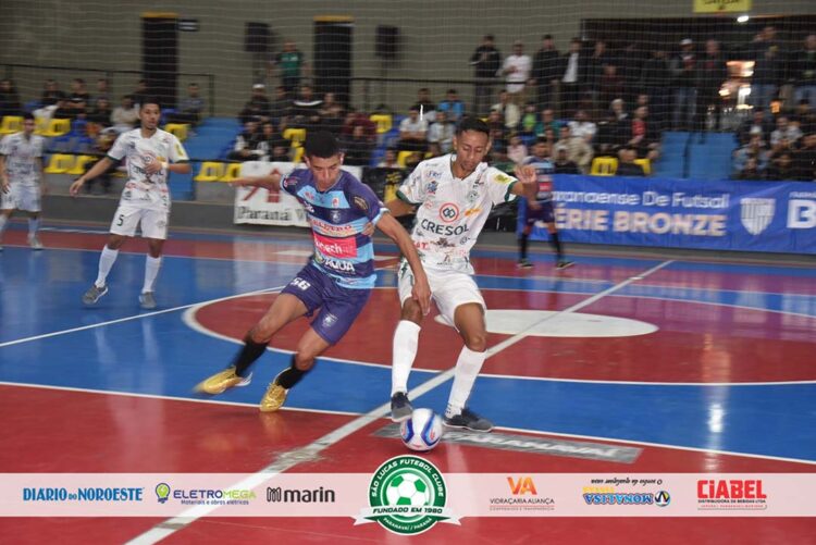 São Lucas empata e continua na vice-liderança do grupo