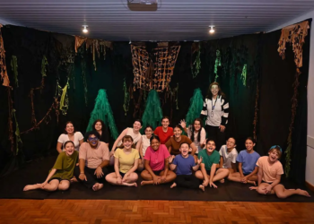 Espetáculo “A Menina e o Vento” encanta público no Sesc Paranavaí