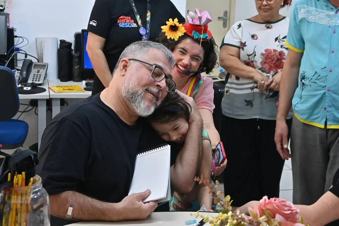 Autores de série infantil de sucesso, Blandina e Lollo  falam de literatura e arte para alunos de Paranavaí