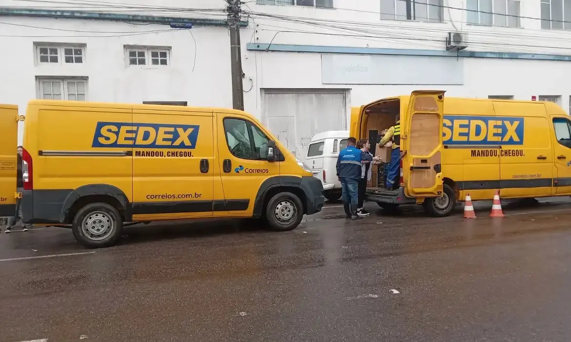 Correios alertam sobre golpe cobrando taxa para retirar encomenda