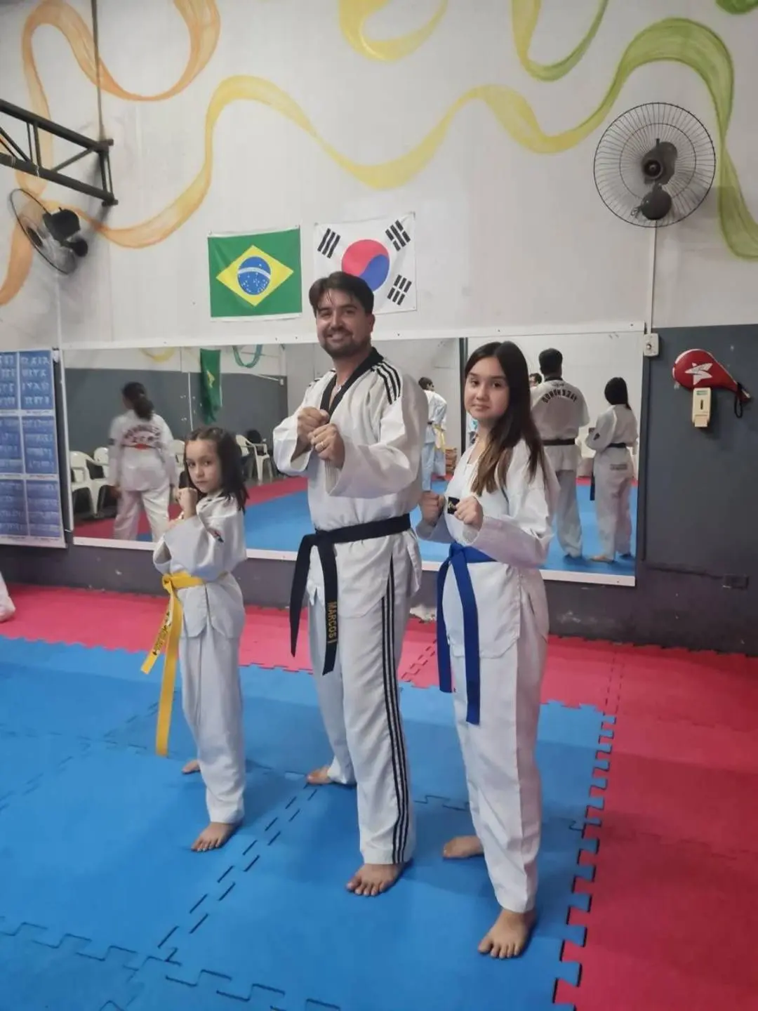 Pai e filha dividem paixão pelo taekwondo