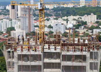 Construção gera mil empregos em Maringá