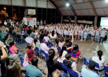 Escola Maria Schuroff Back promove o fortalecimento de laços familiares através do Projeto Família e Paz