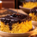 Bolo de cenoura com cobertura de chocolate