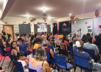Nutricionista e enfermeira falam sobre cuidados básicos na infância a famílias de Paranavaí
