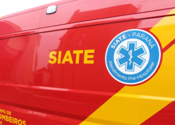 Duas pessoas ficam feridas em colisão frontal de dois veículos na PRC-158