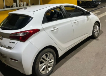 Carro furtado em São Paulo é recuperado em Alto Paraná