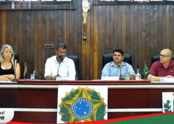 Vereadores de Paranavaí votam aumento do número de assessores parlamentares