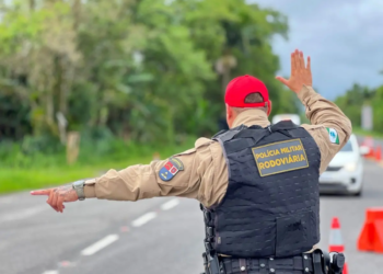 Polícia Rodoviária coíbe infrações de trânsito e apreende três toneladas de drogas no feriadão