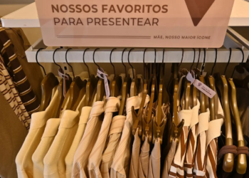 Compra antecipada e consciente: Procon orienta sobre presentes para o Dia das Mães