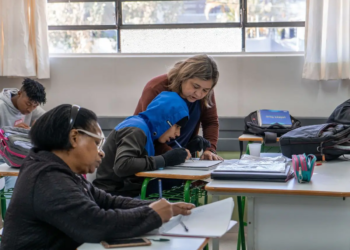 Municípios da região participam de programa estadual de alfabetização de jovens e adultos