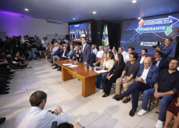 Assembleia Legislativa realiza sessão especial na Expoingá e reforça conexão com o interior do Paraná