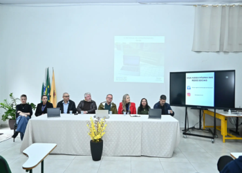 Núcleo Regional de Educação entrega 168 chromebooks a escolas estaduais