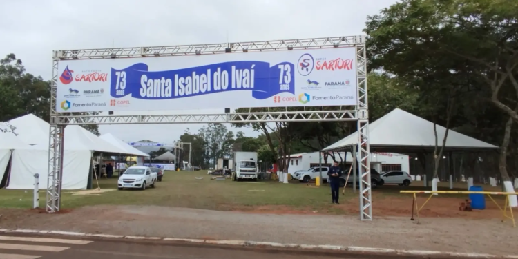 Estrutura para receber a comunidade para a festa de aniversário