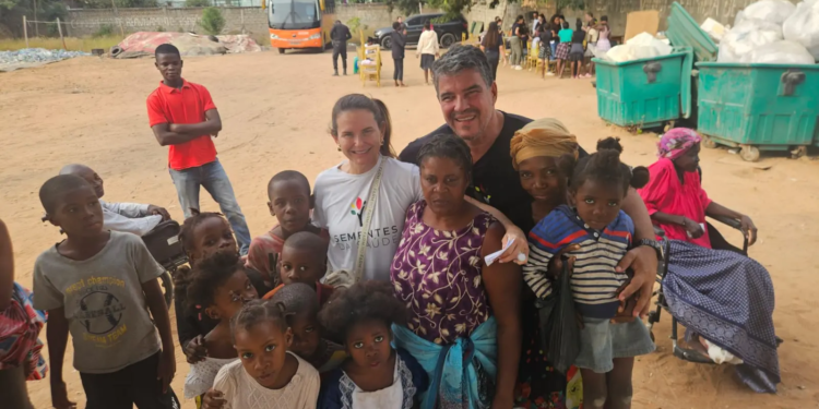 O casal Ary e Técia falou da experiência no país africano