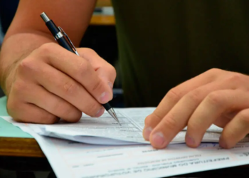 Governo do Paraná vai convocar 615 profissionais aprovados em concursos públicos