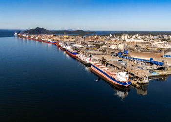Portos do Paraná bate recorde de movimentação no 1º semestre de 2025