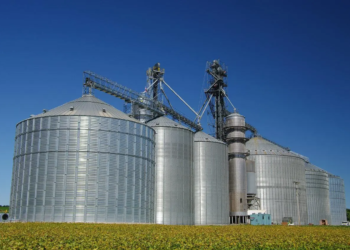 Déficit de armazenagem põe produção de grãos em risco