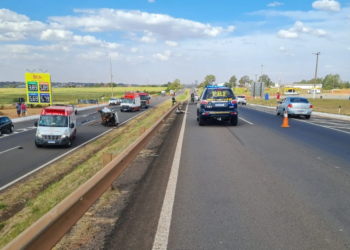 Duas pessoas ficam feridas após acidente na BR-376, em Nova Esperança