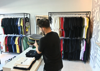 Comércio do Paraná cresce acima da média nacional e tem a 3ª maior receita bruta do Brasil