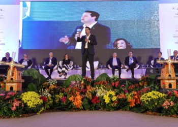 Ratinho Junior compartilha projetos de sucesso da educação no Conexidades