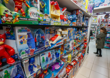 Comércio paranaense tem maior crescimento do Brasil entre maio e junho de 2025