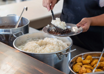 Feijão e arroz estão mais baratos no Paraná