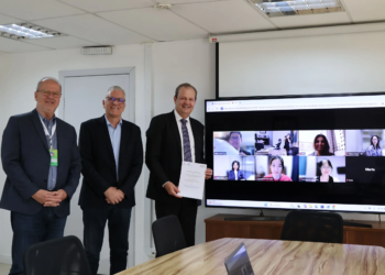 Governo firma parceria internacional para ofertar cursos de qualificação em 19 áreas