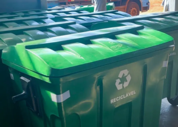 Paraíso do Norte recebe contêineres para reforçar coleta seletiva