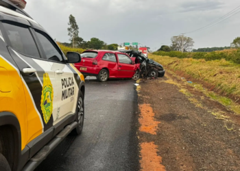 Bebê de 5 meses é resgatado pelo helicóptero do Samu após acidente entre carros na PR-463