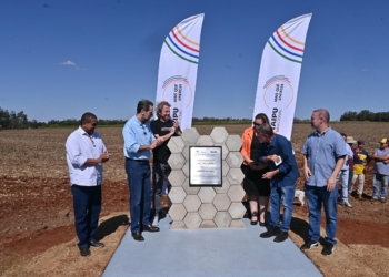 Enio Verri inaugura pavimentação histórica em Paraíso do Norte com investimento de R$ 8 milhões