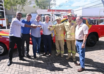 Corpo de Bombeiros de Paranavaí recebe duas novas viaturas