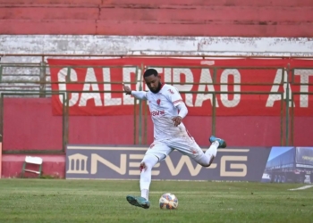 Ex-ACP faz gol decisivo e garante acesso do Londrina para a Série B do Campeonato Brasileiro