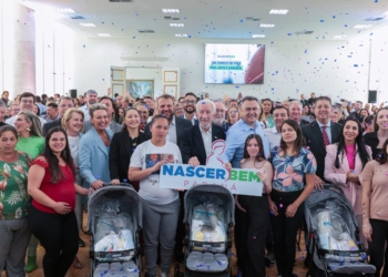 Com carrinhos e acessórios, Estado inicia distribuição inédita de 10 mil kits para mães e bebês