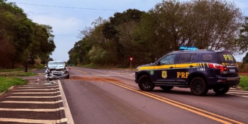 5 pessoas ficam feridas em acidente entre dois veículos na BR-376, em Guairaçá