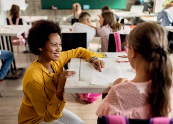 Seminário nacional discute transtornos da comunicação na escola