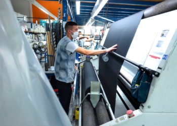 Paraná tem 19 cidades acima de 100 mil habitantes com menos de 5% de desocupação