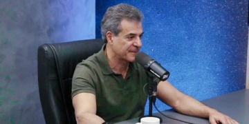Beto Richa admite candidatura ao Governo