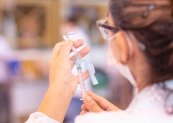 Campanha de Multivacinação tem mais de 1,3 mil salas abertas neste sábado no Paraná