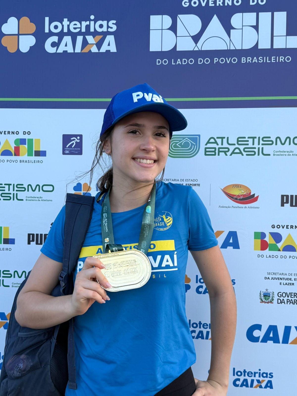Maria Clara Belmonte é campeã brasileira na prova salto em altura