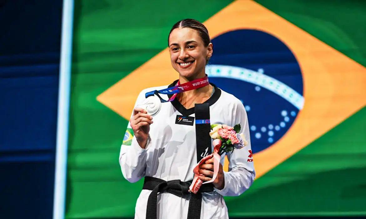 Milena Titoneli é prata no Mundial de taekwondo
