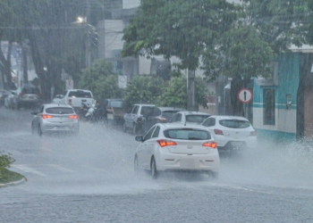 Defesa Civil de Paranavaí emite nota sobre possibilidade de tempestades nesta sexta