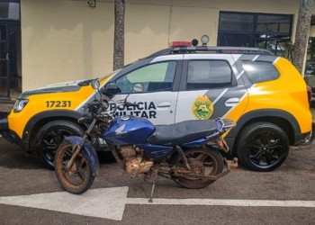 Motociclista sem CNH é flagrado pela PM fazendo malabarismos no Jardim Ouro Branco