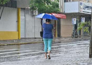 Simepar emite novo alerta de temporais no Estado; Paranavaí deve ter chuva e queda de temperatura até o fim de semana