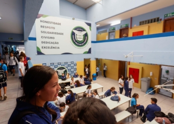 Modelo cívico-militar é aprovado por 90% de pais e professores