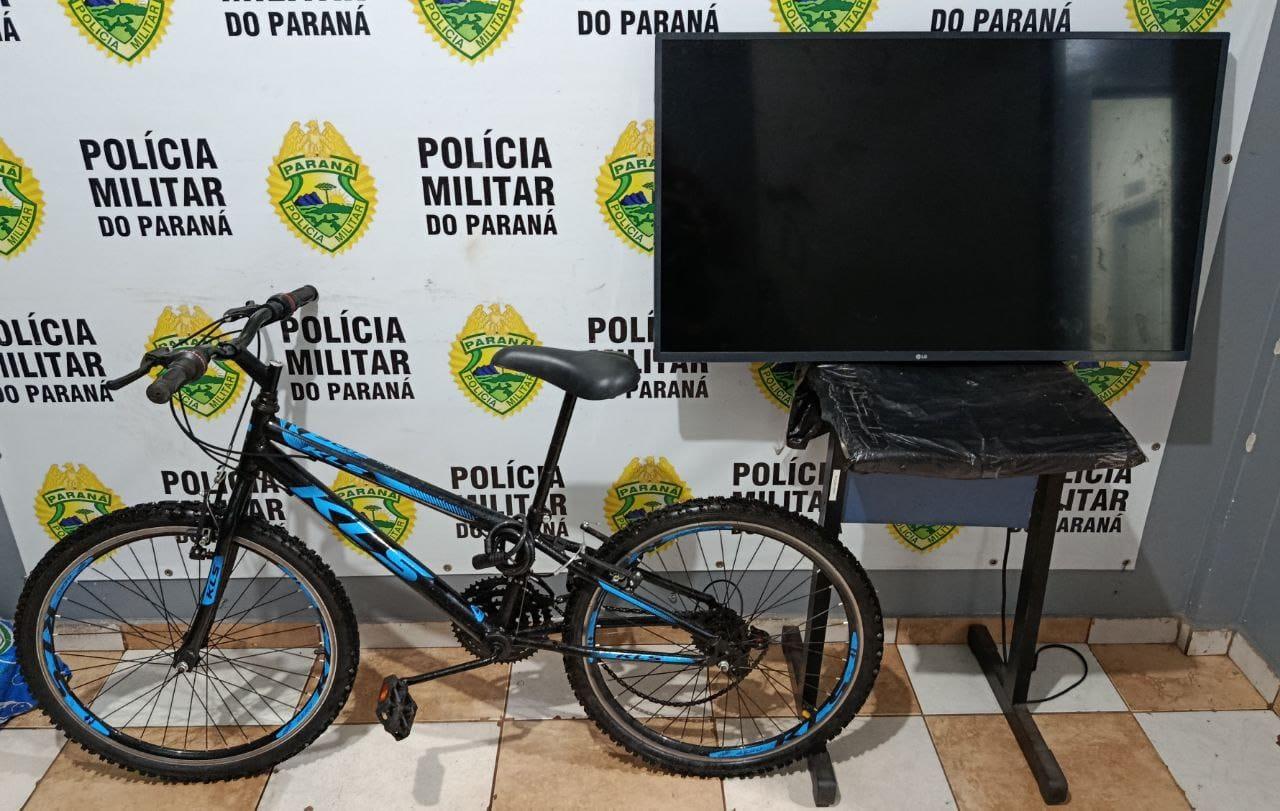 Homem é detido ao ser flagrado com bicicleta infantil, televisão e cachimbo de crack
