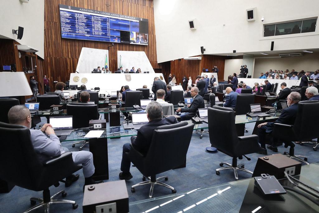 Sessão da Alep nesta semana. Deputados estarão em Paranavaí para a Assembleia Itinerante
