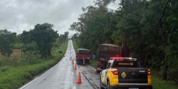 Colisão traseira deixa motorista ferido na PR-182 em Itaúna do Sul